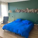 Apartment Grand T2 Climatise Avec Parking A 7 Min Des Thermes Vue Chateau *