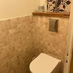 Apartment Grand T2 Climatise Avec Parking A 7 Min Des Thermes Vue Chateau
