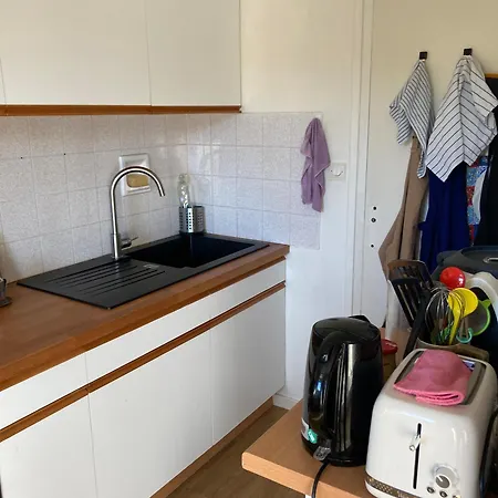 Apartament Grand T2 Climatise Avec Parking A 7 Min Des Thermes Vue Chateau *